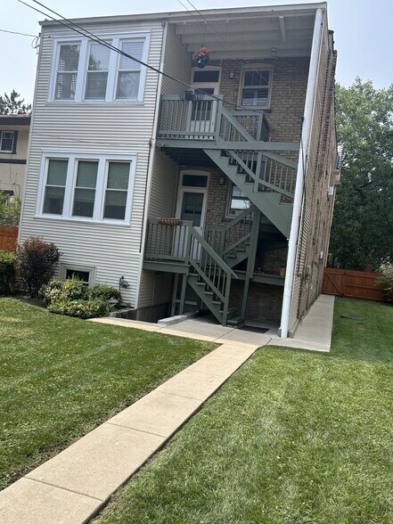 Building Photo - 414 S Harvey Ave