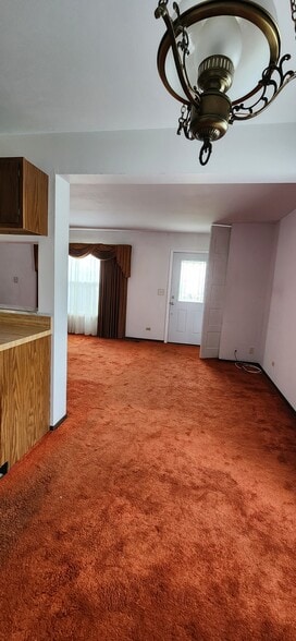 Building Photo - 322 Russet Way