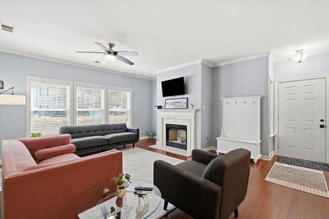 Building Photo - "Charming Fully Furnished 2-Bed Condo with & Granite Countertops in Charleston – 1320 Sq Ft of Co...