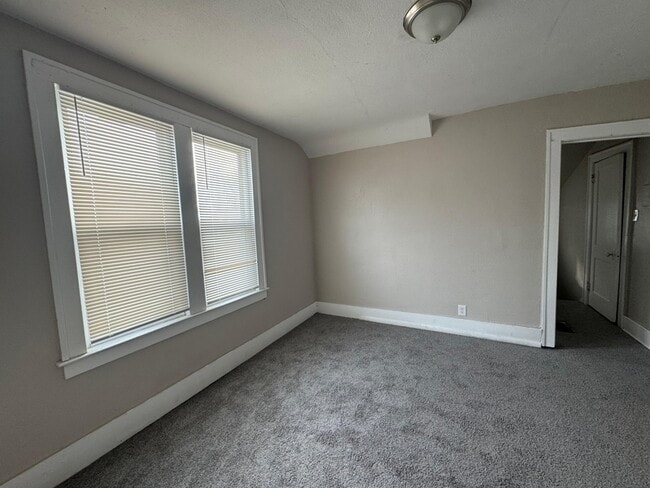 Building Photo - 15823 Princeton St