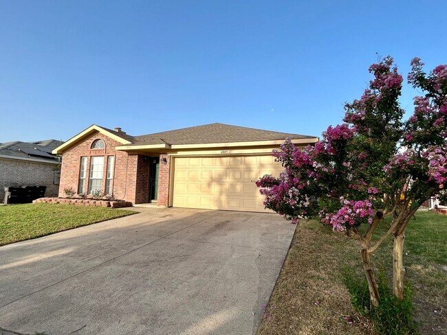 Building Photo - 6805 Millwood St