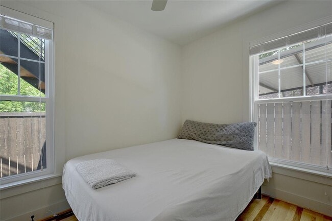 Building Photo - 4518 Red River St