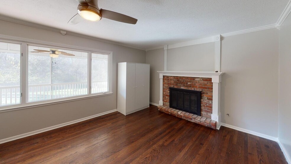 Building Photo - 407 SW Stratford Rd