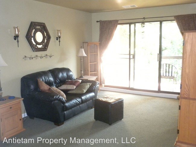 Primary Photo - 2 br, 1 bath House - 1036 Brinker Drive #302