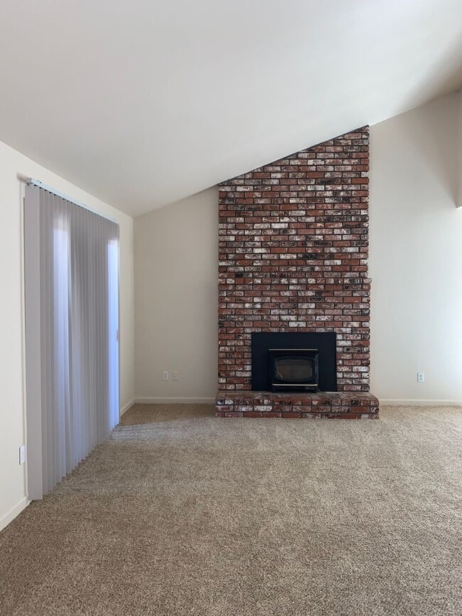 Building Photo - 1521 Clevenger Dr