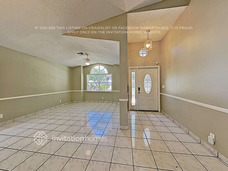 Building Photo - 8640 Tourmaline Blvd