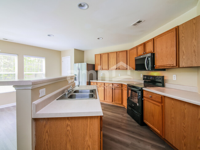 Building Photo - 1125 Rutledge Landing Dr