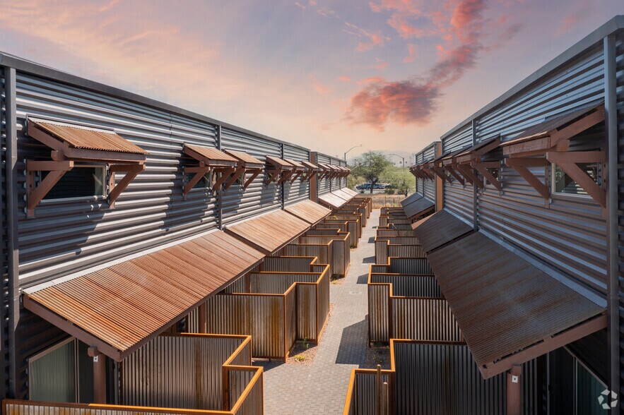 Building Photo - Cherry Lofts
