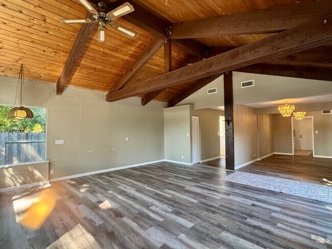 Building Photo - Beautiful Home Available in Rancho Cordova!
