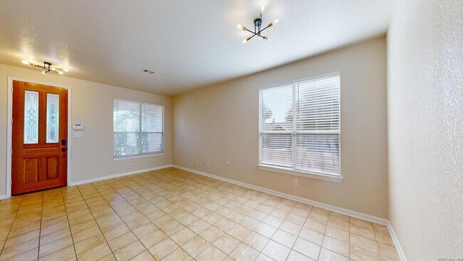 Building Photo - 101 Springtree Cliff