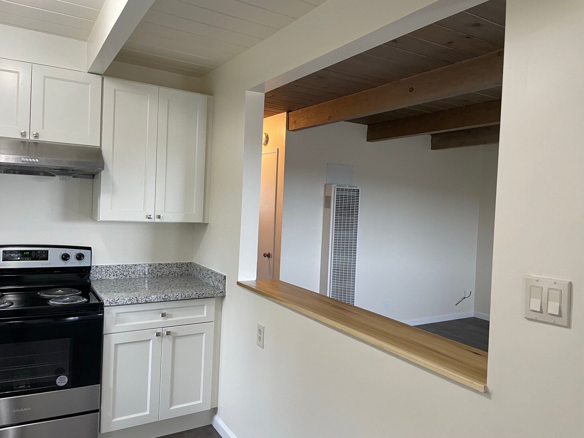 Building Photo - 830 Lexington Ave