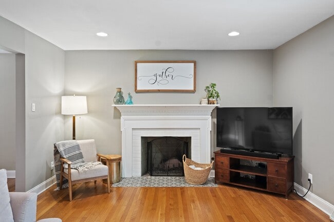 Building Photo - 10228 Ashburn Rd