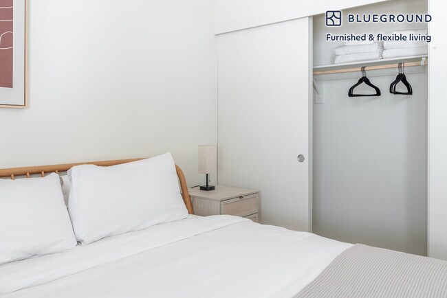 Building Photo - 1501 Buena Vista Ave