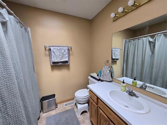 Building Photo - 161 Sunflower Ln