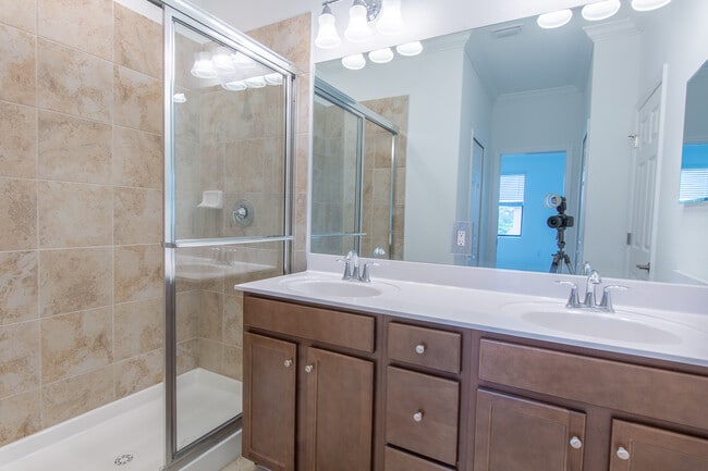 Building Photo - 20457 Lagente Cir