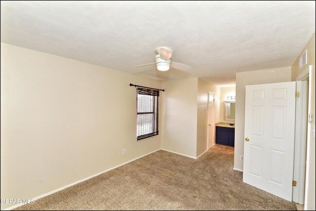 Building Photo - 4504 R J Lunn Ct