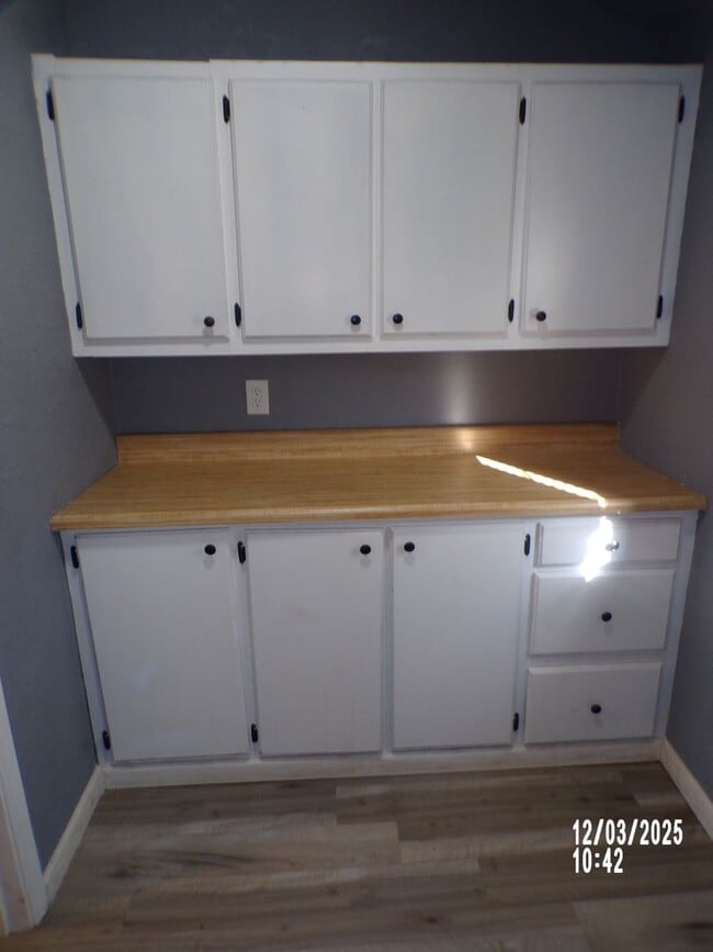 Building Photo - Great re-do