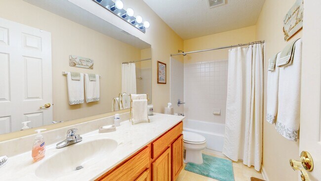 Building Photo - 7053 Sycamore Run Dr