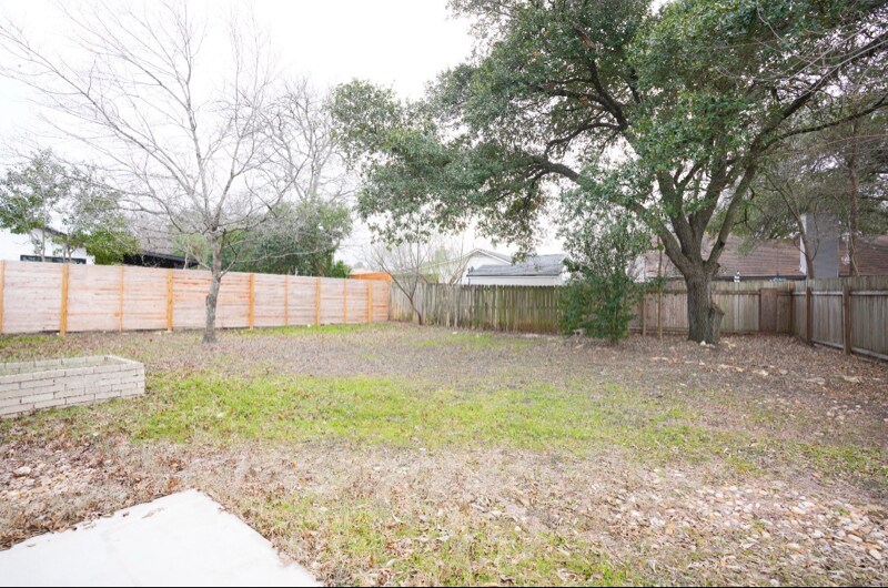 Building Photo - 2607 Aldford Dr