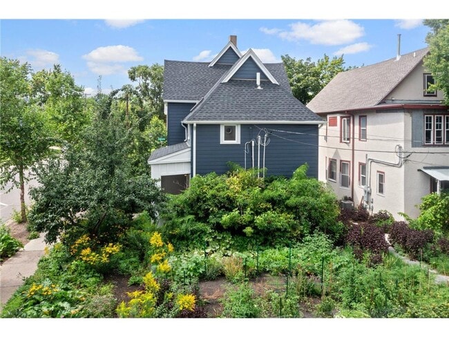 Building Photo - 2559 Aldrich Ave S