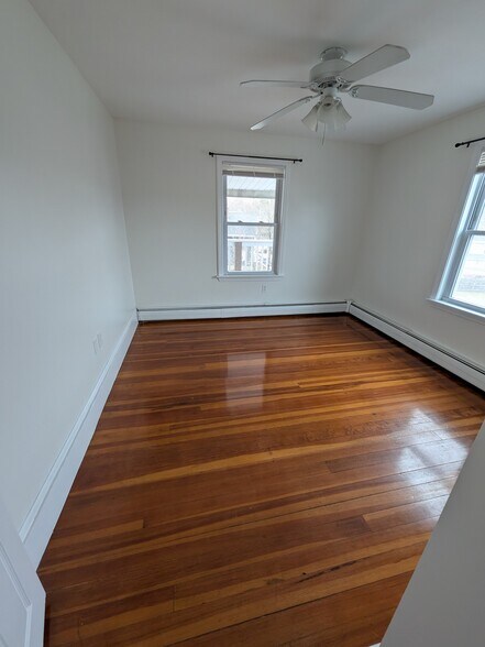 Building Photo - 1123 Washington St
