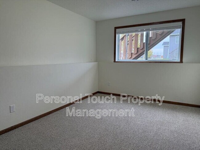 Building Photo - 2480 5th St W