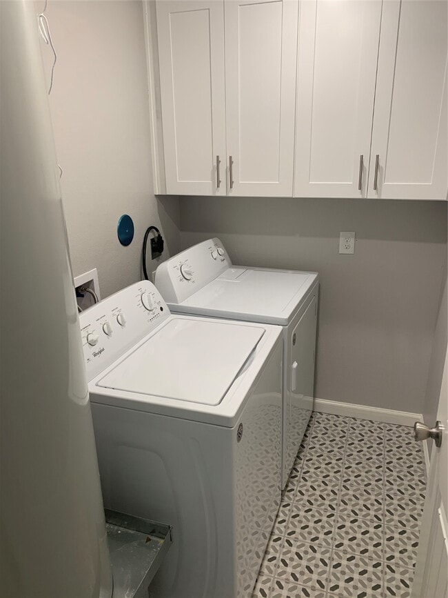 Building Photo - 4221 Alvin St