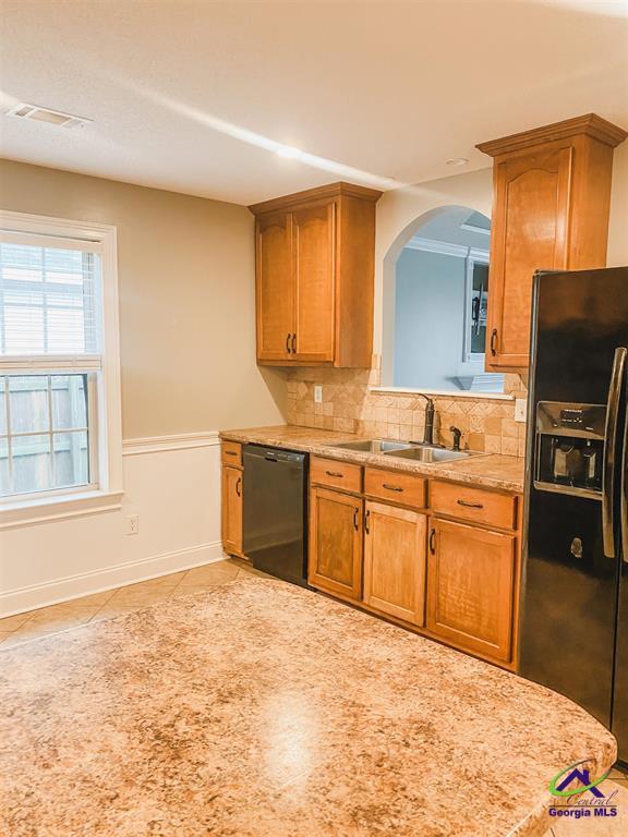 Building Photo - 609 Wooden Eagle Trail