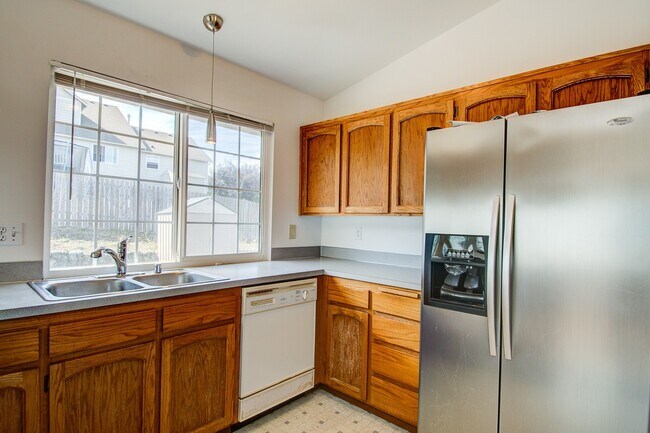 Building Photo - Three-Bedroom Rambler off Ft. Nugent Rd.