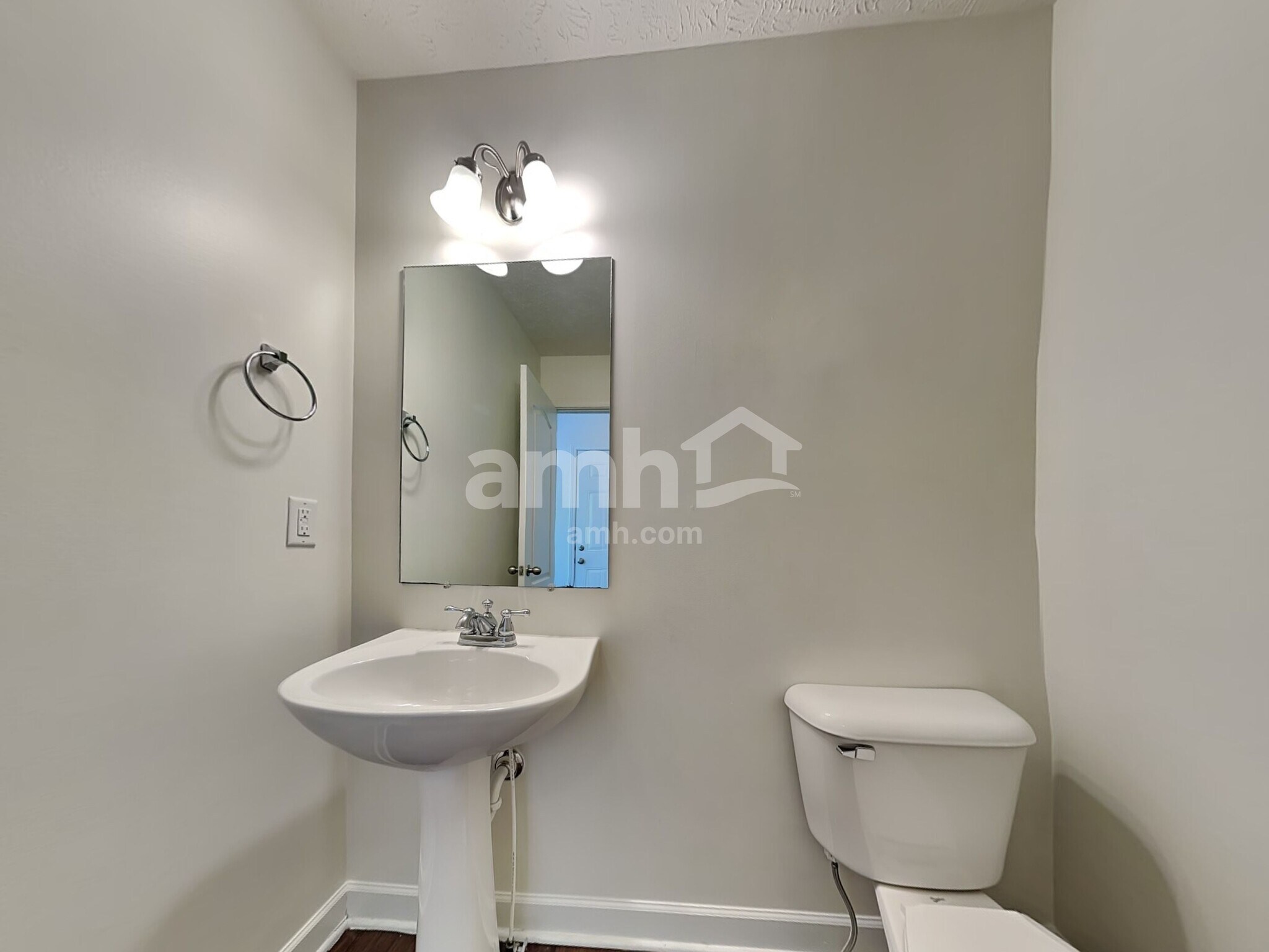 Building Photo - 645 Smoky Mountains Dr