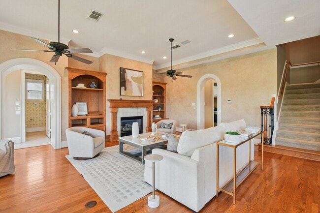 Building Photo - 2 Wilmington Ct