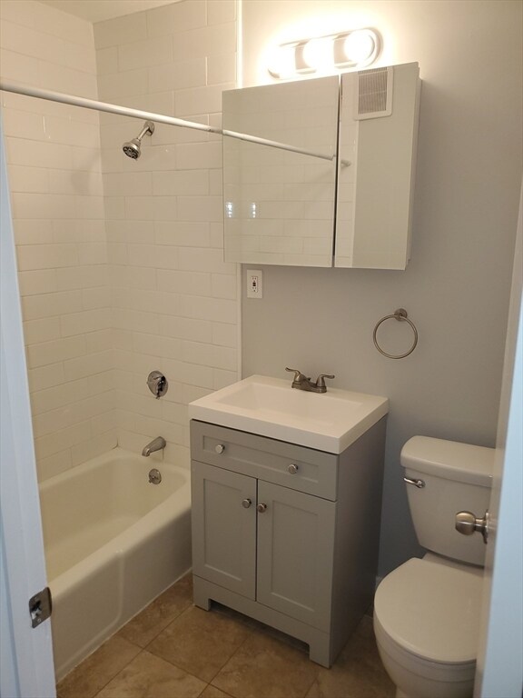 Building Photo - 215 Pearl St