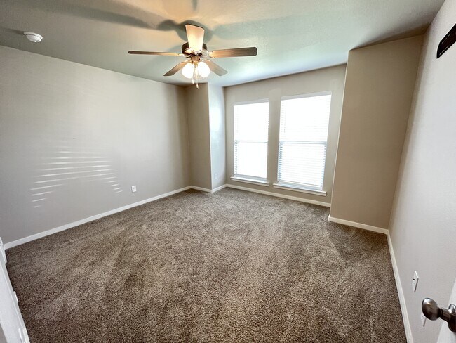 Building Photo - 2339 143rd St