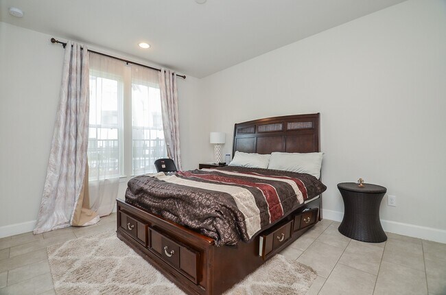 Building Photo - 2812 Grand Fountains Dr