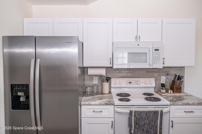 Building Photo - 839 Grand Regency Pointe