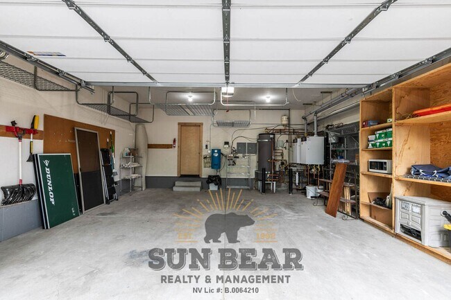 Building Photo - Beautiful Home w Peek Lakeview!