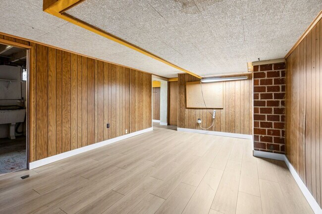 Building Photo - 2746 SE 31st Ave