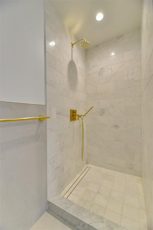 Building Photo - 70 Rainey St