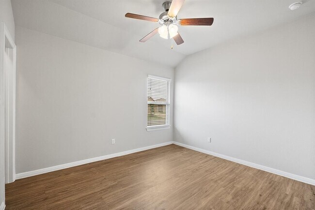 Building Photo - 13024 Tinker St