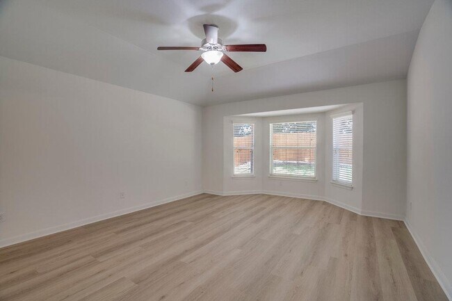 Building Photo - 30126 Bumble Bee Dr