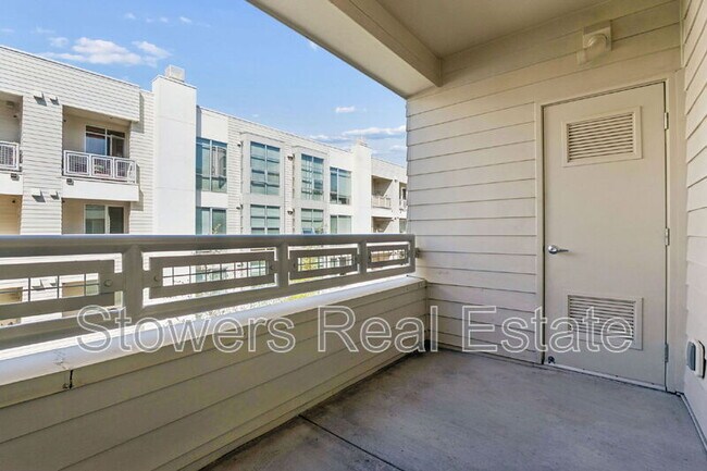 Building Photo - 1655 N California Blvd