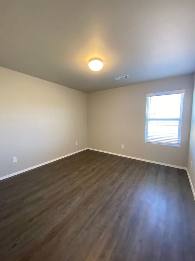 Building Photo - Don't Miss Out! Beautiful 3-Bedroom Duplex with Two-Car Garage & Lawn Care Included