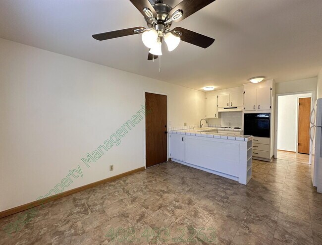 Building Photo - 965 Amstutz Dr