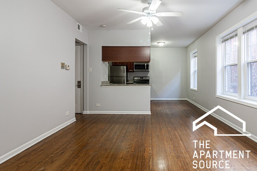 Building Photo - 3702 N Sheffield Ave