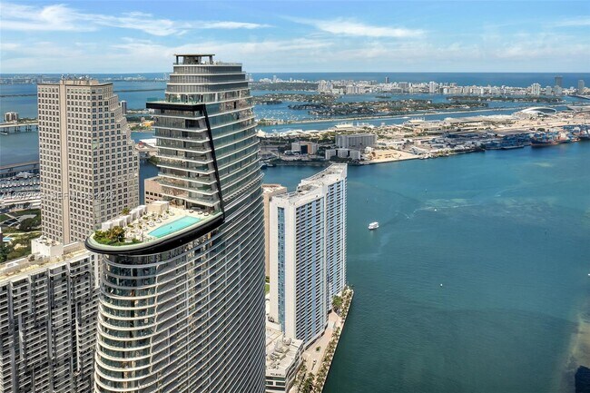 Building Photo - 300 Biscayne Blvd Way