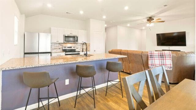 Building Photo - 513 Jameson