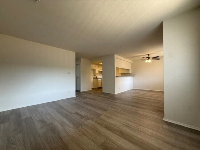 Interior Photo - 14020 Yukon Avenue,