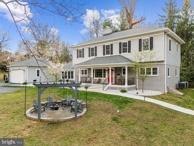 Building Photo - 3803 Estel Rd