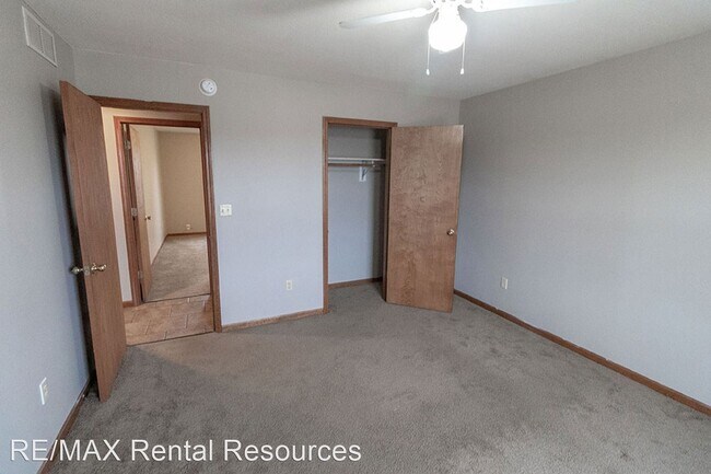 Building Photo - 4 br, 2 bath House - 2505 Northampton Dr