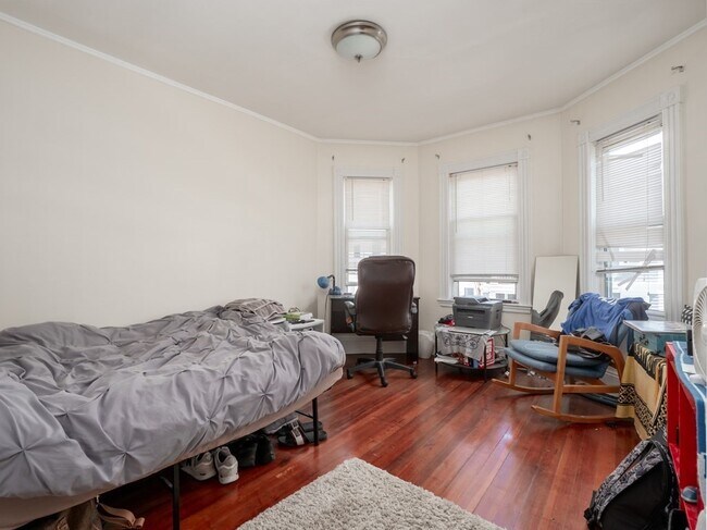 Building Photo - 47 St Margaret St